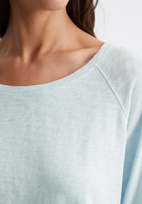 Marc O'Polo DENIM RAGLAN SLEEVES - Long sleeved top - dawn sky