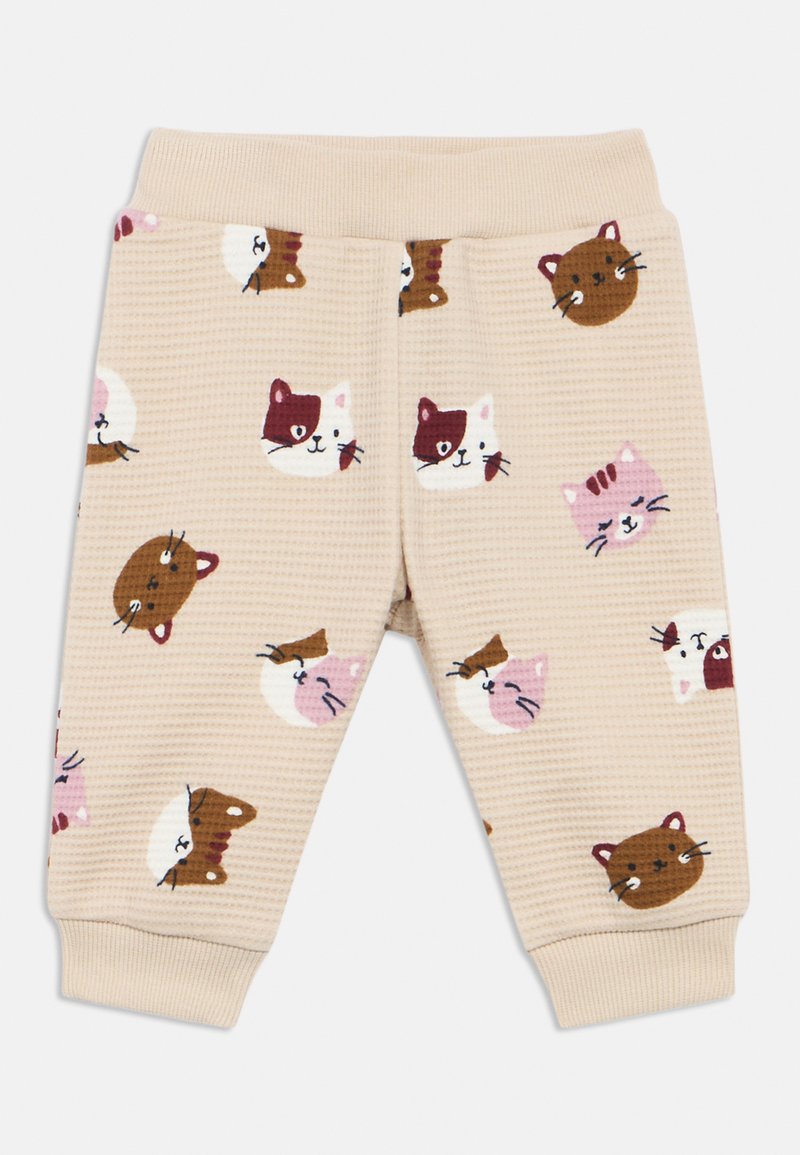 Pantalones de algodón beige con un patrón texturizado que presenta varios rostros de gatos en colores como marrón, rosa y blanco. Cintura elástica.