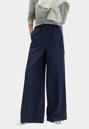 Marks & Spencer PINSTRIPE WIDE LEG - Stoffhose - navy mix