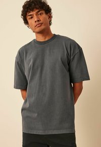 Next HEAVYWEIGHT - Jednoduché tričko - charcoal grey garment dye