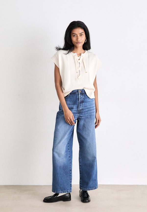 ODYSSEE - Basic T-shirt - fleur de sel4