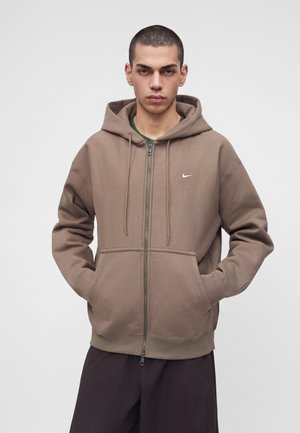 Nike Sportswear, SOLO HOODIE - Суитшърт с цип - mink brown/white