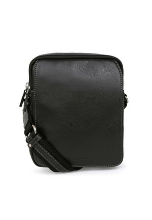 Borsa a tracolla nera in pelle con superficie testurizzata, chiusura con zip, tracolla regolabile e hardware in tonalità argento. Forma rettangolare con design minimale.