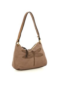Borsa a tracolla in pelle marrone con chiusura a zip, caratterizzata da un motivo di libellula in rilievo. Ha una spalla unica e una consistenza morbida.
