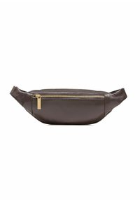 Brązowa skórzana nerka z zapinaną na zamek kieszenią z przodu, gładką teksturą, zakrzywionym kształtem i subtelnym złotym wykończeniem.