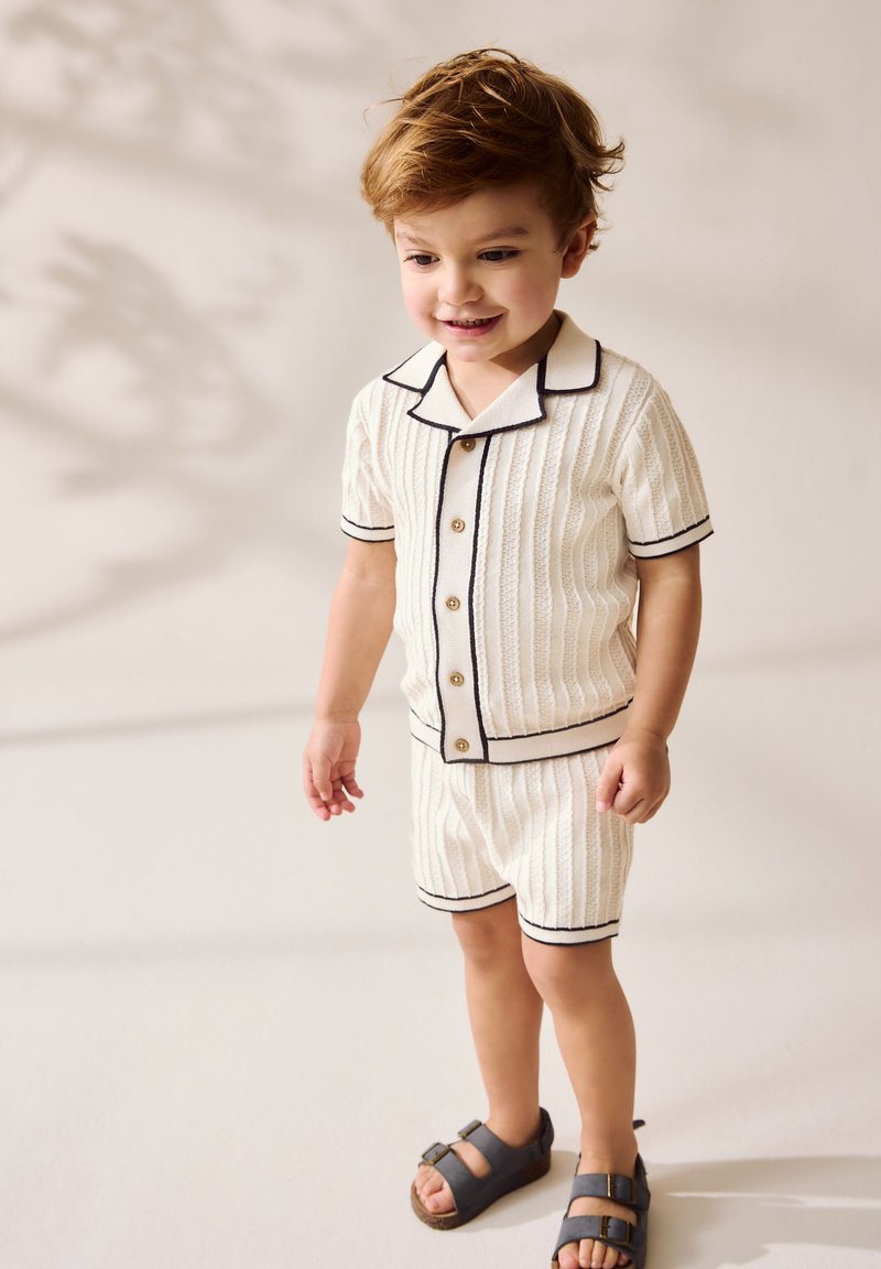 ASOS DESIGN - Camicia Comoda Testurizzata In Cotone Con Colletto Con Rever Profondo Ecru