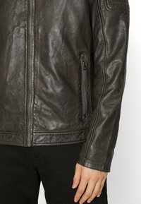 Gipsy by Mauritius CHESTO - Casaco de couro - dark olive