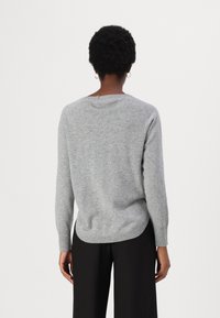 Repeat - Sweter