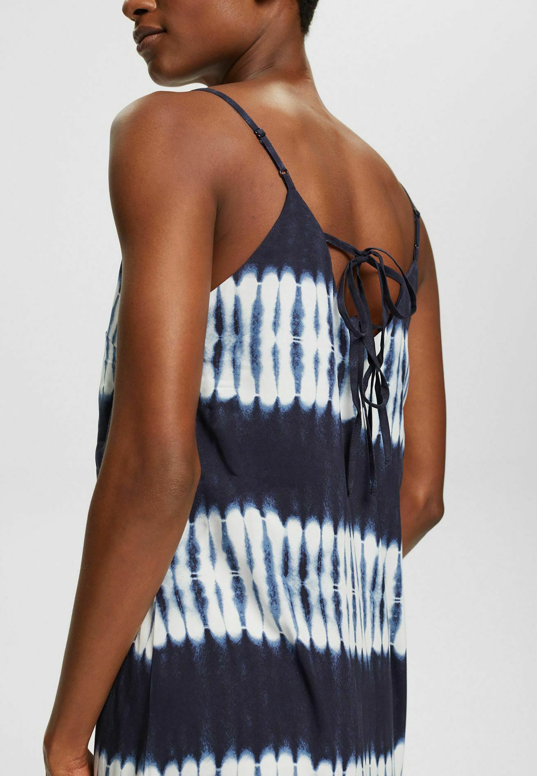 Esprit MIT BATIKMUSTER, LENZING™ ECOVERO™ - Vestido largo - navy/azul marino  - Zalando.es
