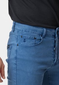 Seaside COOS BAY - Shorts di jeans - denim blue