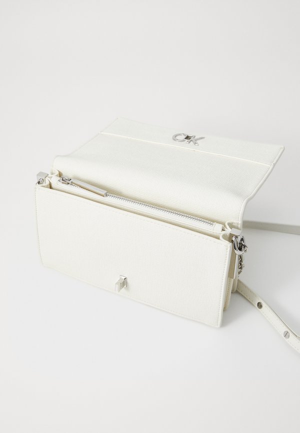 MINI CHAIN BAG - Cross body bag - chalk3