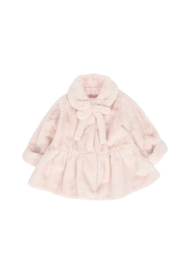 Giacca per bambino in pelliccia sintetica di un delicato rosa pallido, con un ampio colletto e dettaglio a fiocco, fondo svasato e maniche lunghe.