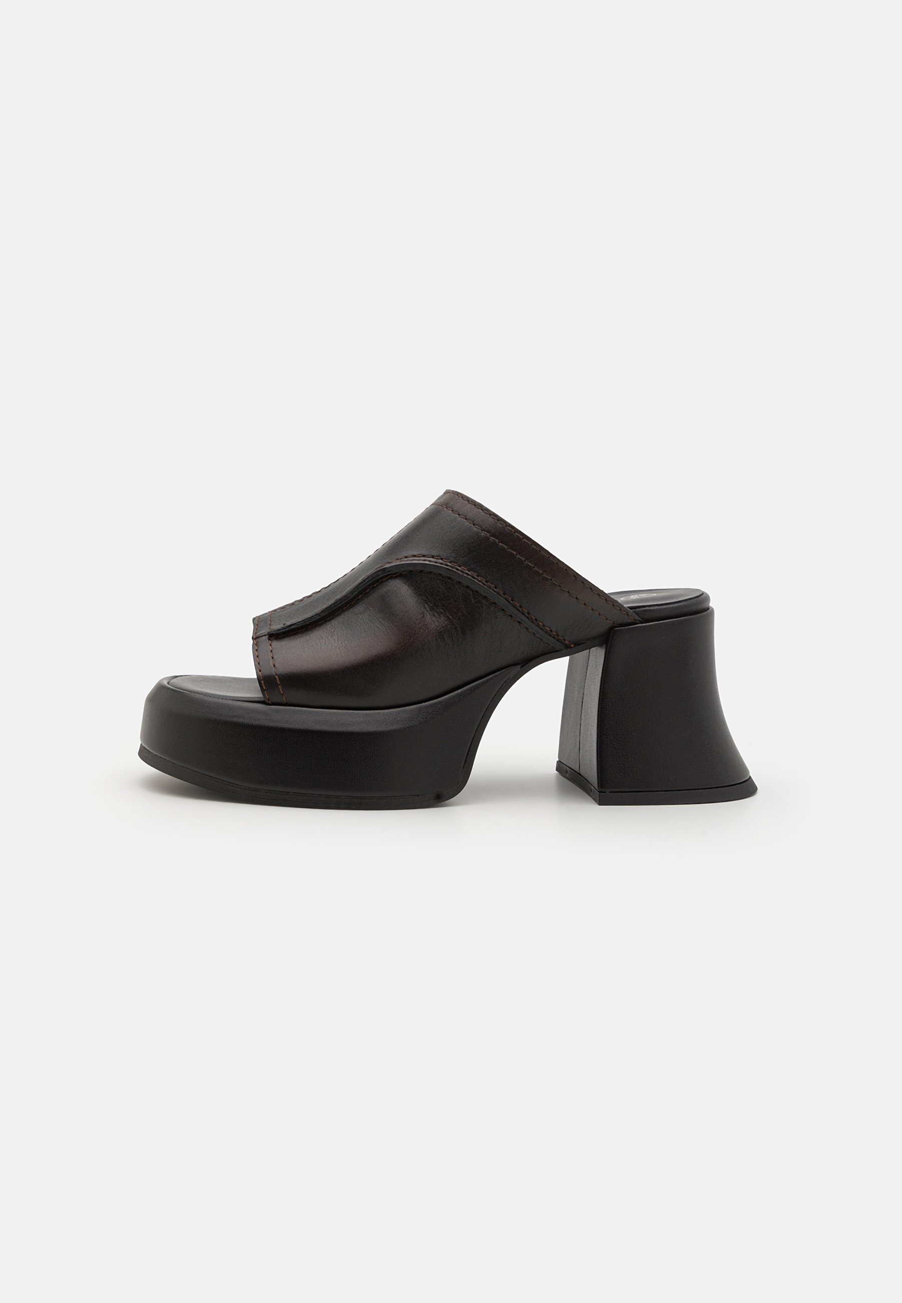 【関税込み】Miista ブラウン Lota ミュール Brown Lota Mules by Miista on Sale