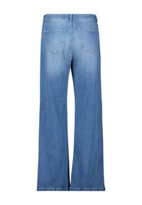 Jeans ampi di colore azzurro realizzati in denim. Presentano una vita alta, due tasche posteriori e un orlo pulito senza strappi o decorazioni visibili.