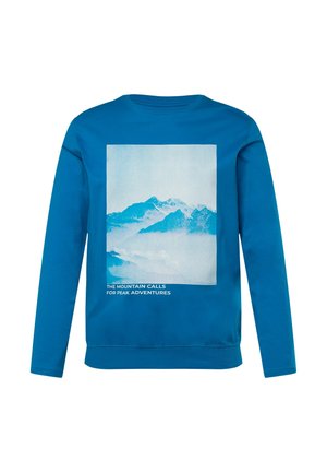 Felpa a maniche lunghe blu con una grafica di montagne. Texture morbida, collo rotondo, con testo bianco: "LA MONTAGNA CHIAMA PER AVVENTURE IN VETTA."