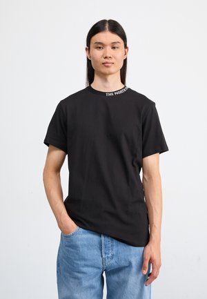 ZUMU TEE - Βασικό μπλουζάκι - black