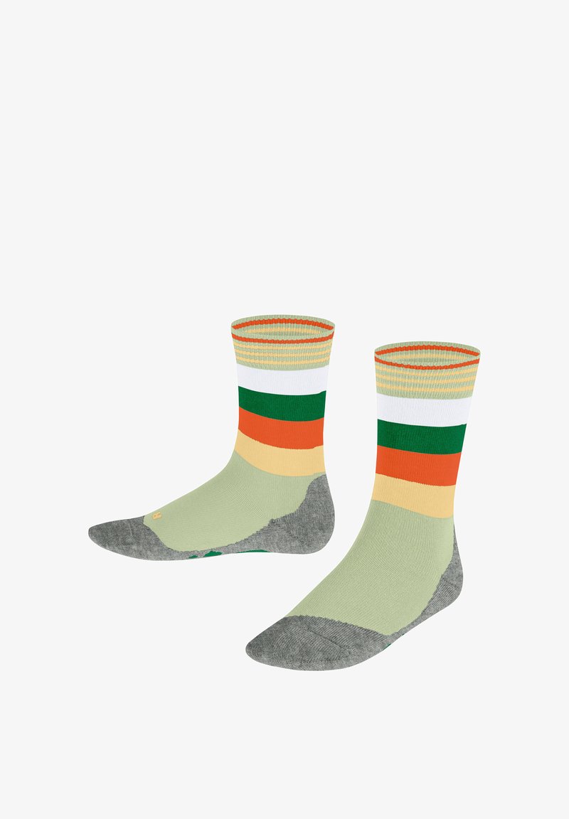 Paire de chaussettes mi-mollet avec des rayures vertes, orange, jaunes, blanches et grises, et des zones renforcées au niveau des orteils et des talons.