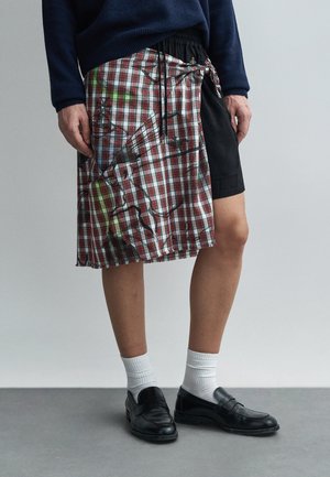 CHIPPENDALE BOXING - Shortsit - red/black