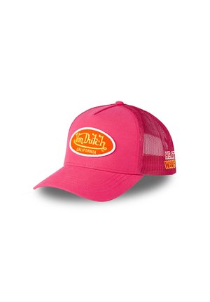 Casquette trucker en mesh rose Von Dutch avec visière courbée, écusson logo orange et blanc à l'avant, et inscription "Heat Wave" sur le panneau latéral.