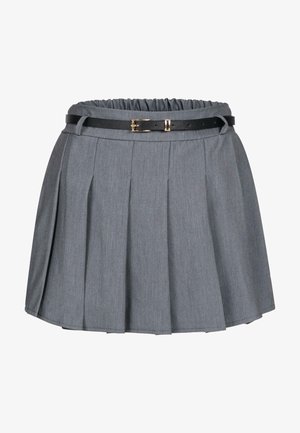 Hall kõhnade voldidega seelik, millel on kokku kogutud vöökoht ja must vöö, millel on kuldne klamber. Pehme kangas sujuva tekstuuriga.