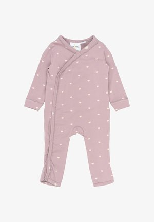 Romper de bebé de manga larga en color malva con patrón de corazones blancos, botones a presión en el lateral y borde de encaje a lo largo de los bordes.