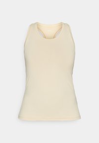 Ανοιχτό μπεζ φανελάκι κατασκευασμένο από λείο ύφασμα. Διαθέτει στρογγυλή λαιμόκοψη, σχεδίαση racerback και διακριτές ραφές.