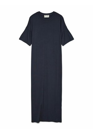 Vestido midi azul marino hecho de una tela suave, con cuello redondo y mangas cortas, de corte relajado, sin patrones ni herrajes visibles.