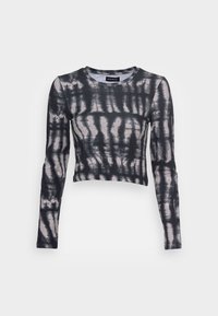 Crop top a maniche lunghe in nero e grigio con motivo tie-dye, caratterizzato da un colletto rotondo e un tessuto morbido e elasticizzato.