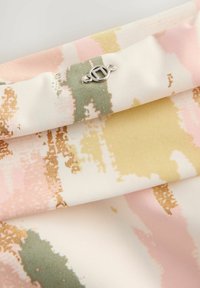 Unselected, cream pink camo foil