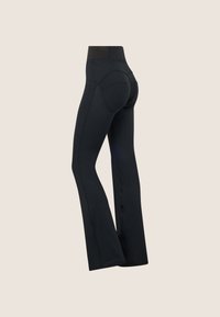 Pantaloni neri a gamba larga a vita alta con dettagli di cucitura curvata imbottita sul retro, progettati per una vestibilità aderente e una forma migliorata.
