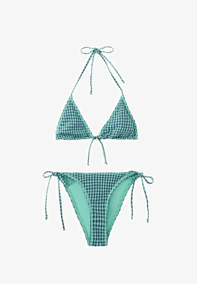 Grün-navy-kariertes Dreieck-Bikini mit Neckholder und seitlich gebundenen Höschen auf weißem Hintergrund.