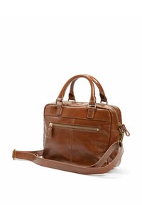 Sac à main en cuir marron avec deux poignées supérieures, une bandoulière amovible et une poche zippée à l'avant. Texture lisse au design minimaliste.