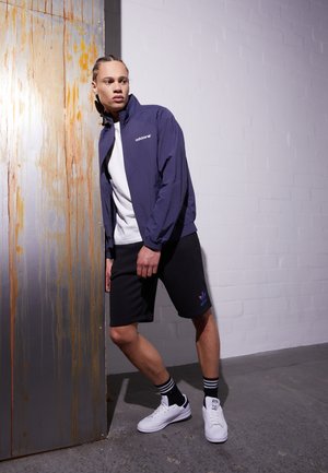 Shorts - black