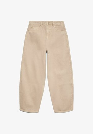 Beige wijde broek met knoop- en ritssluiting aan de voorkant, riemlussen en twee voorzakken.