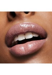 MAC MONOCHROME LIPGLASS - Brillo de labios - best teddy