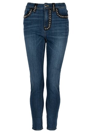 Blå denim skinny jeans med sort nittebånd langs forlommer, bæltestropper og lynlåsområde.