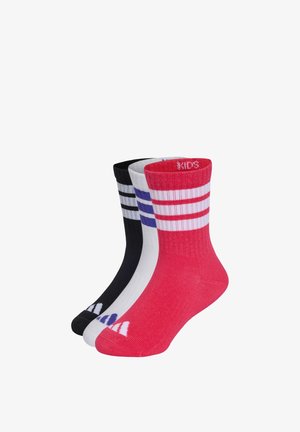Trois paires de chaussettes mi-mollet pour enfants en noir, blanc et rouge avec deux bandes blanches horizontales près du haut et un petit logo triangulaire près des orteils.