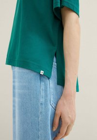 TOM TAILOR DENIM Základné tričko - rough green
