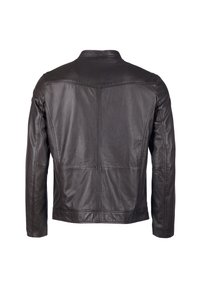 Schwarze Lederjacke mit glatter Textur, tailliertem Design, strukturierten Schultern und einer Rückenpasse mit Nahtdetails. Keine sichtbaren Beschläge oder Taschen.