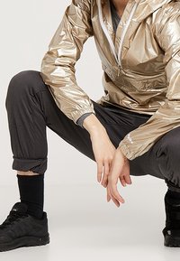 Icepeak Vindjacka - gold-coloured