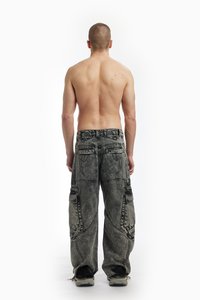 FAVELA BIG POCKET - Brīvi džinsi - black acid washed