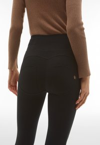 Freddy WR.UP® CLASSIC PUSH-UP - Pantalones - nero