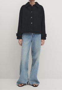 Massimo Dutti Overgangsjakke - black