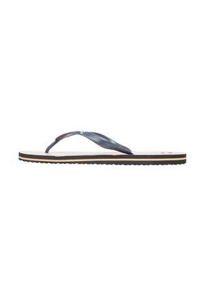 Pool shoes - pea