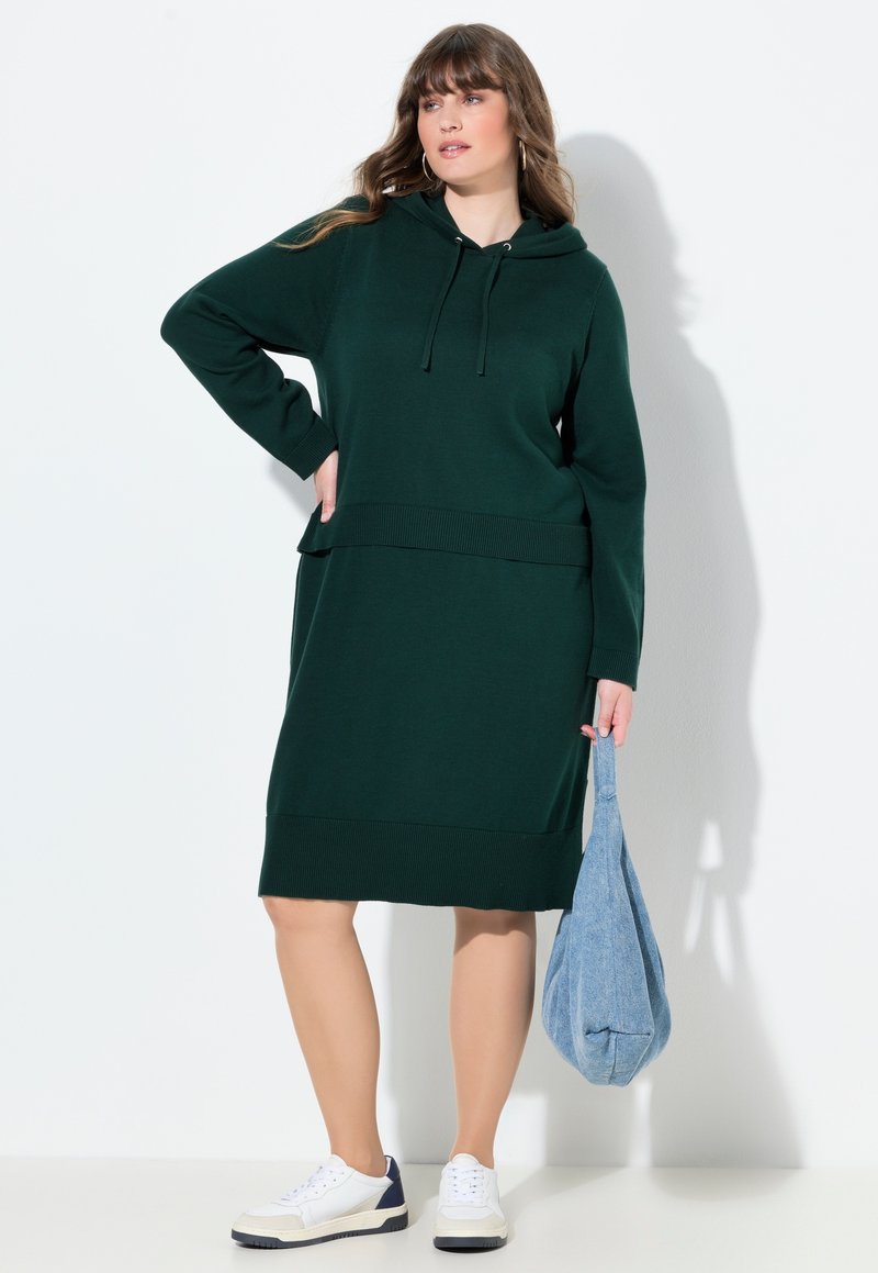 Ulla Popken LAYERED LOOK HOODED - Jumper dress - emerald green/green -  Zalando