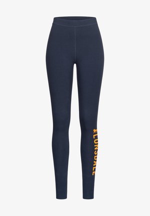 Marinefarbene Leggings aus dehnbarem Material mit einer figurbetonten Passform. Ein oranges "Lonsdale"-Logo und ein Löwengrafik zieren das linke Bein.