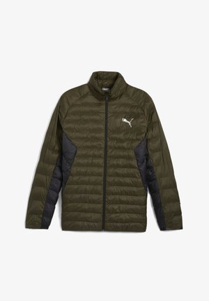 Alyvuogių žalia pūkinė striukė su tamsiai pilkais šonais, visiškai užtraukiama, aukštu apykakle ir logotipu. Ypatybės: horizontalaus siuvinėjimo dizainas ir lygus paviršius.