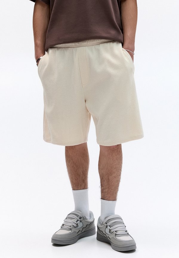 WAFFLE BERMUDA - Shorts