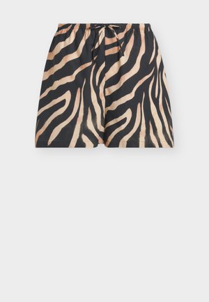 Μαύρα και καφέ σορτς με ρίγες ζέβρας, ελαστική μέση και κορδόνι μπροστά, τοποθετημένα σε απλό φωτεινό φόντο.