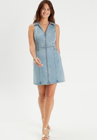 Cache Cache Vestito di jeans - denim bleach